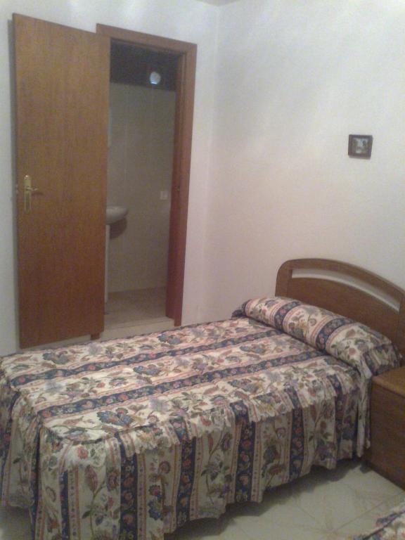 Single Room,1589394319:JPEG